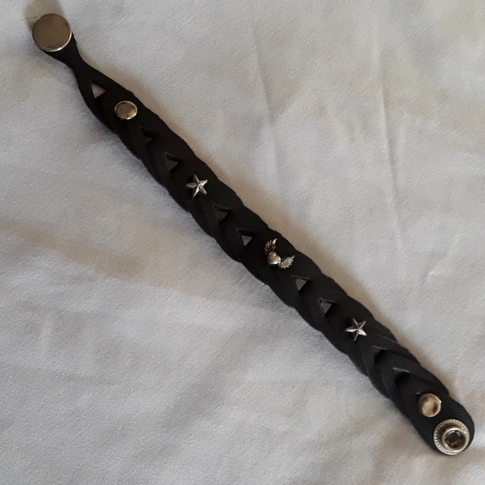 Handmade leather unisex bracelet